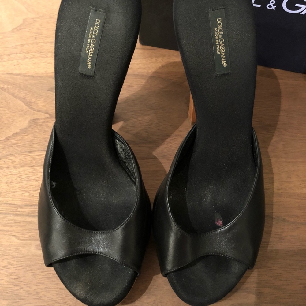 SOLD!! PRELOVED DOLCE & GABBANA HEELS SIZE 41 - Picture 2 of 5